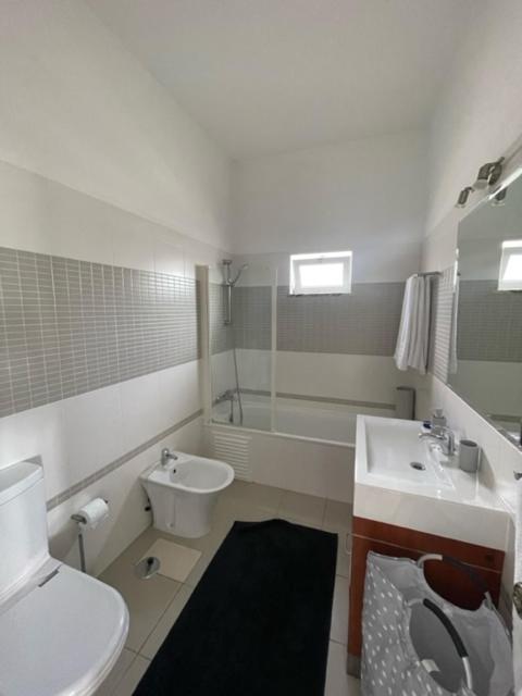 Apartmán Linha D Agua - Ap Salema Exteriér fotografie